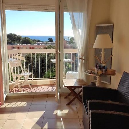 Appartement Lumineux Vue Mer Fréjus Eksteriør billede