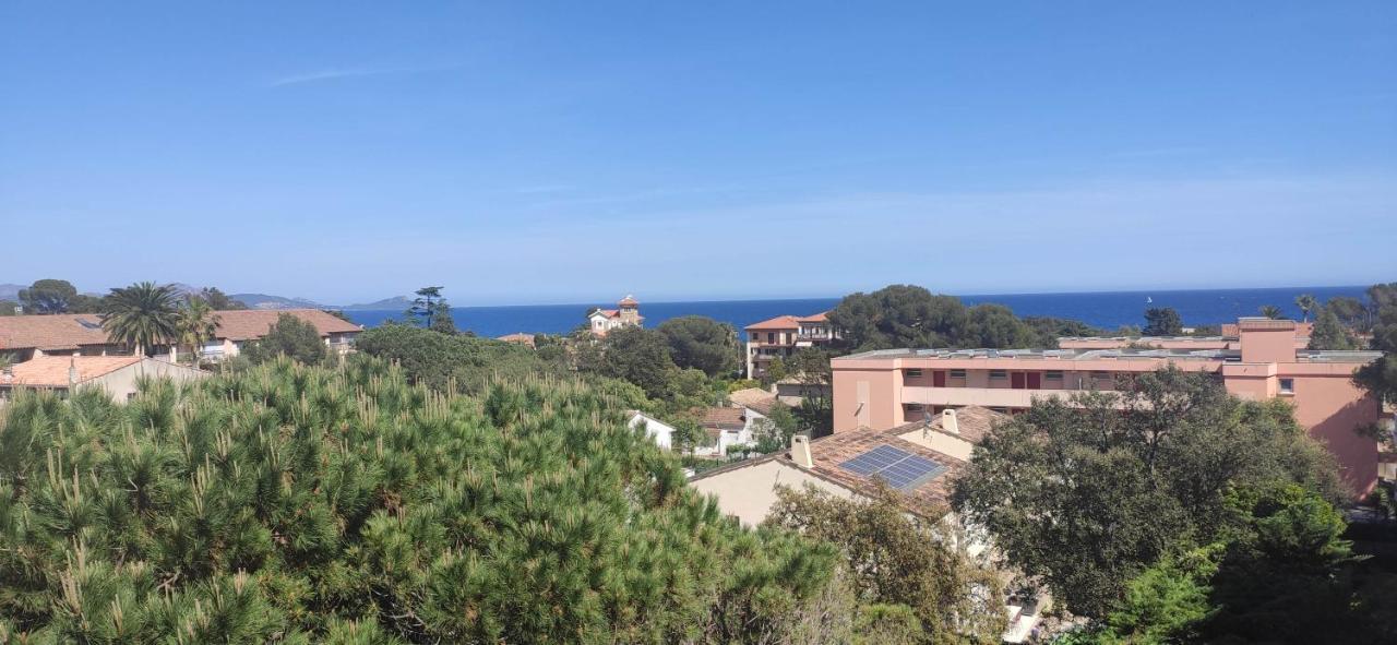 Appartement Lumineux Vue Mer Fréjus Eksteriør billede